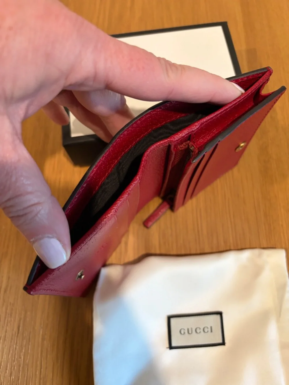 Gucci Queen Margaret Bee Supreme Canvas Wallet - Picture 8 of 11
